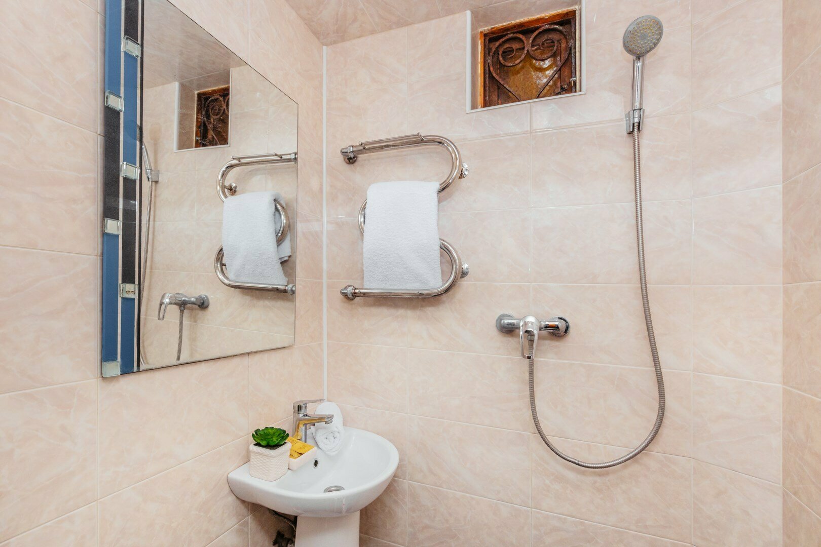 Апартаменты цоколь-1 этаж