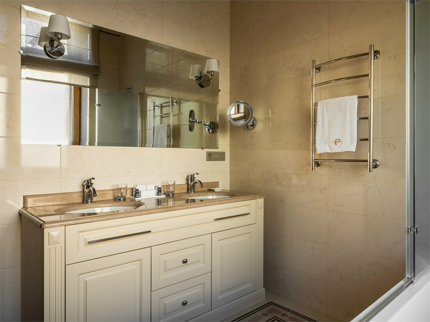 Джуниор Сьют