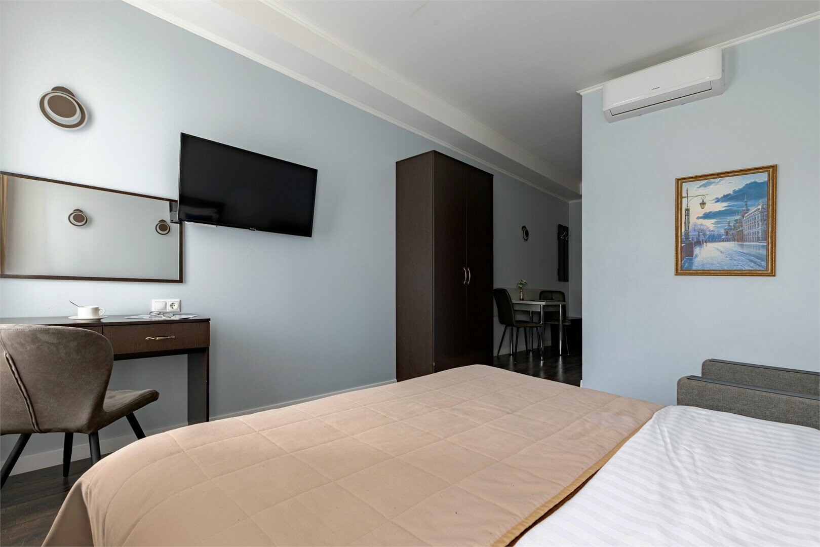 Стандартная трехместная студия с видом на Рубинштейна