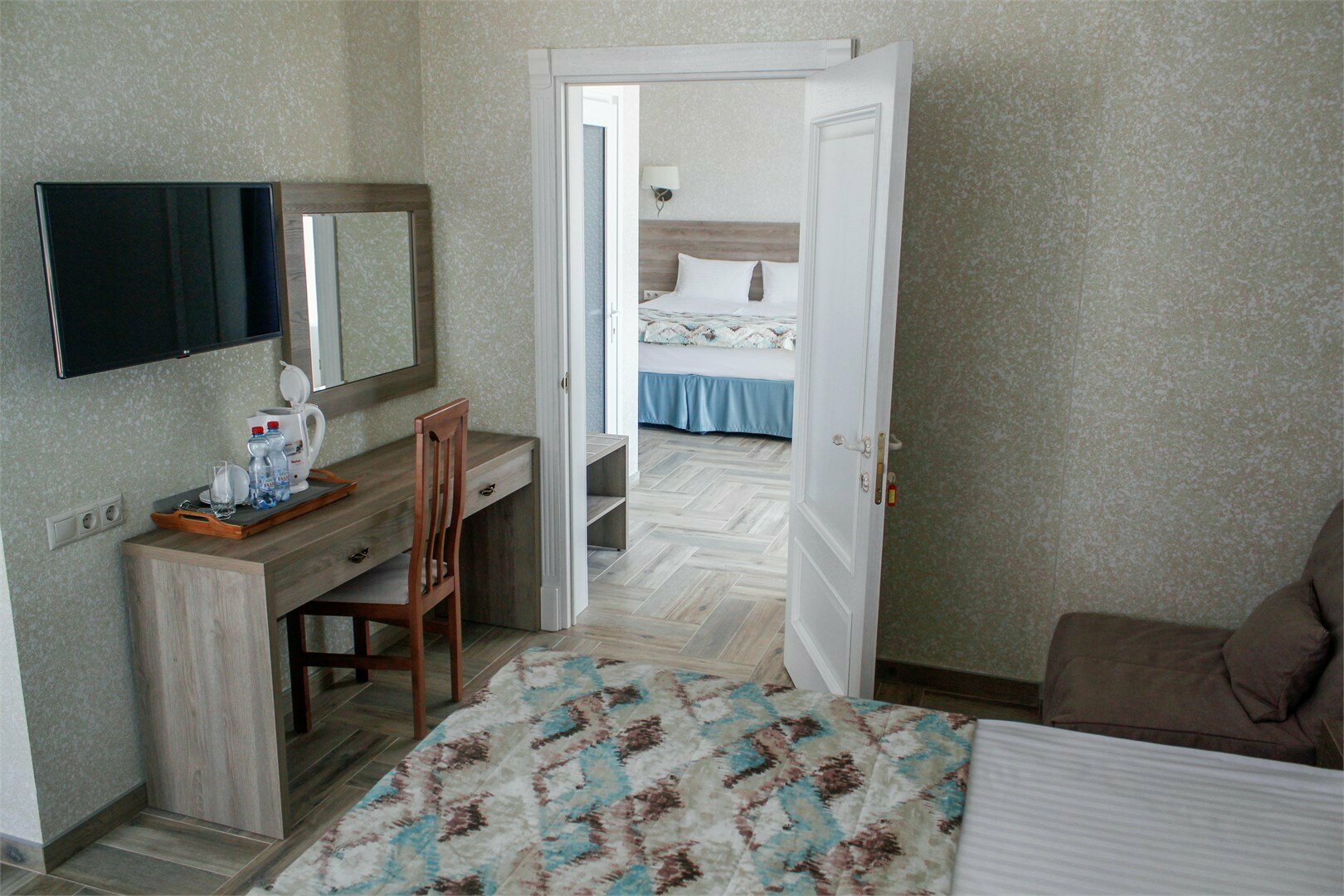 Семейный (CONNECTION) c видом на БАССЕЙН- 2 смежных СТАНДАРТА