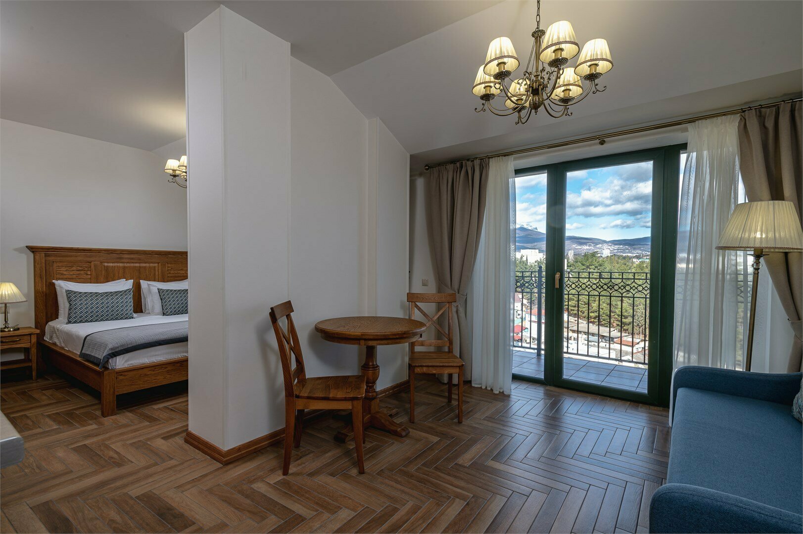 Полулюкс Студия