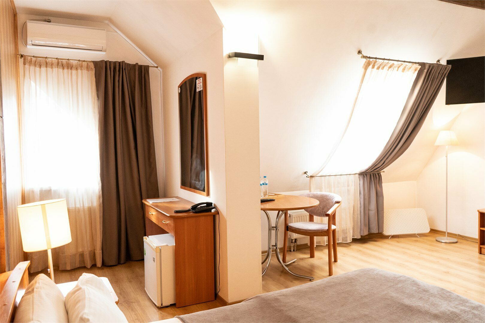 Полулюкс мансардный трехместный