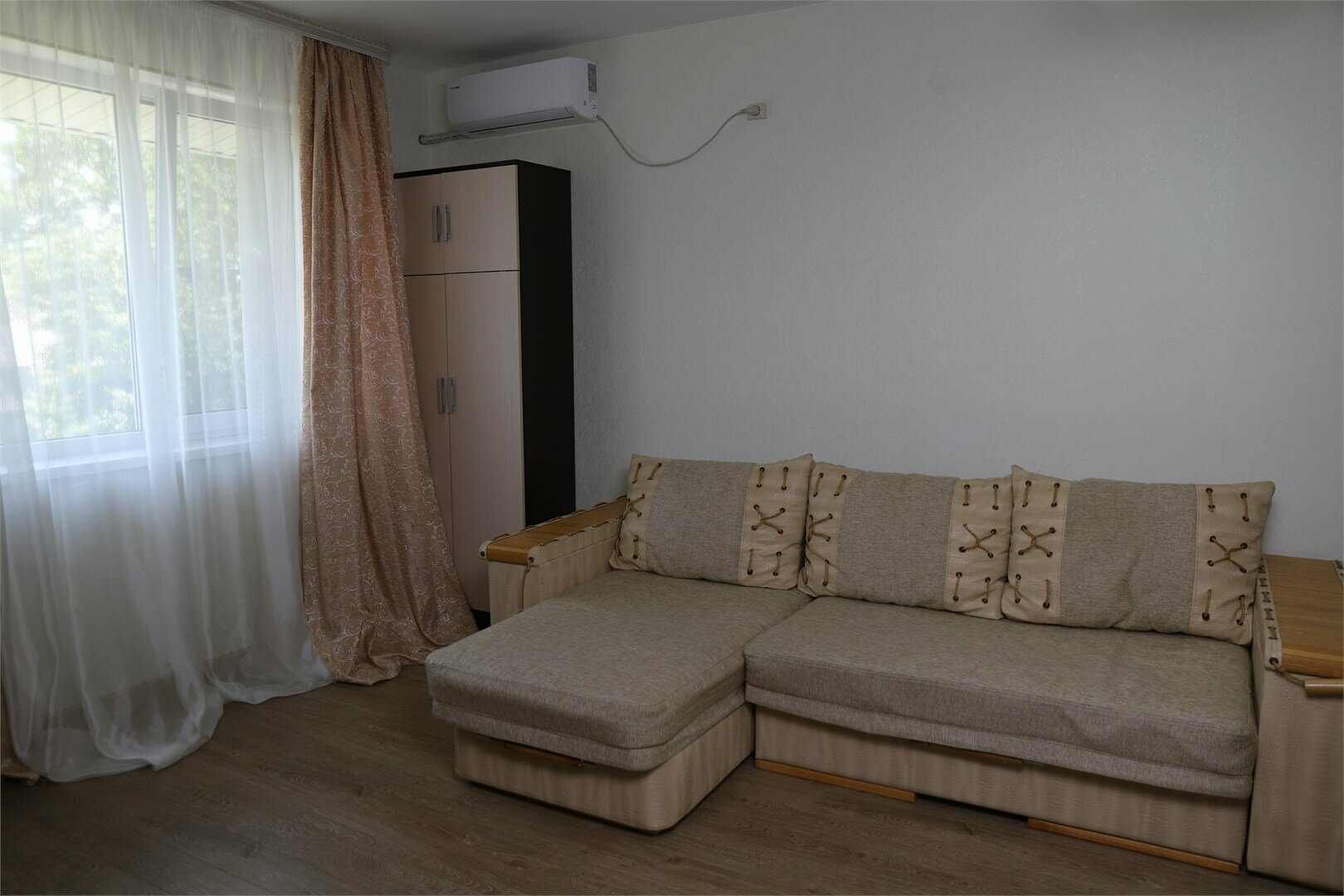 Улучшенная студия на мансарде