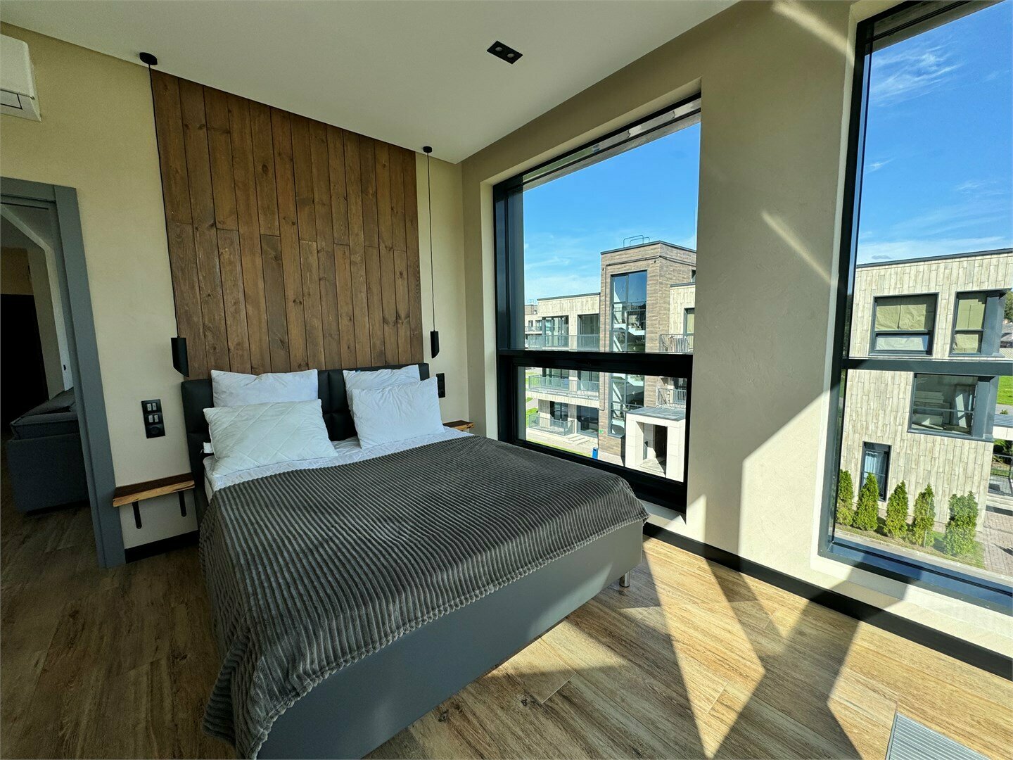 Апартаменты Adventure Люкс 82м.