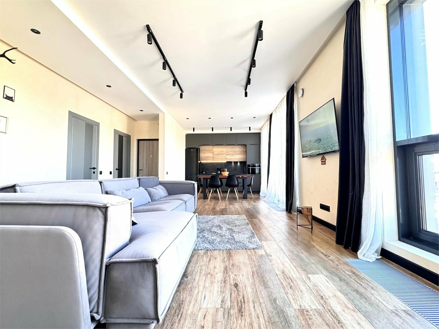 Апартаменты Adventure Люкс 82м.