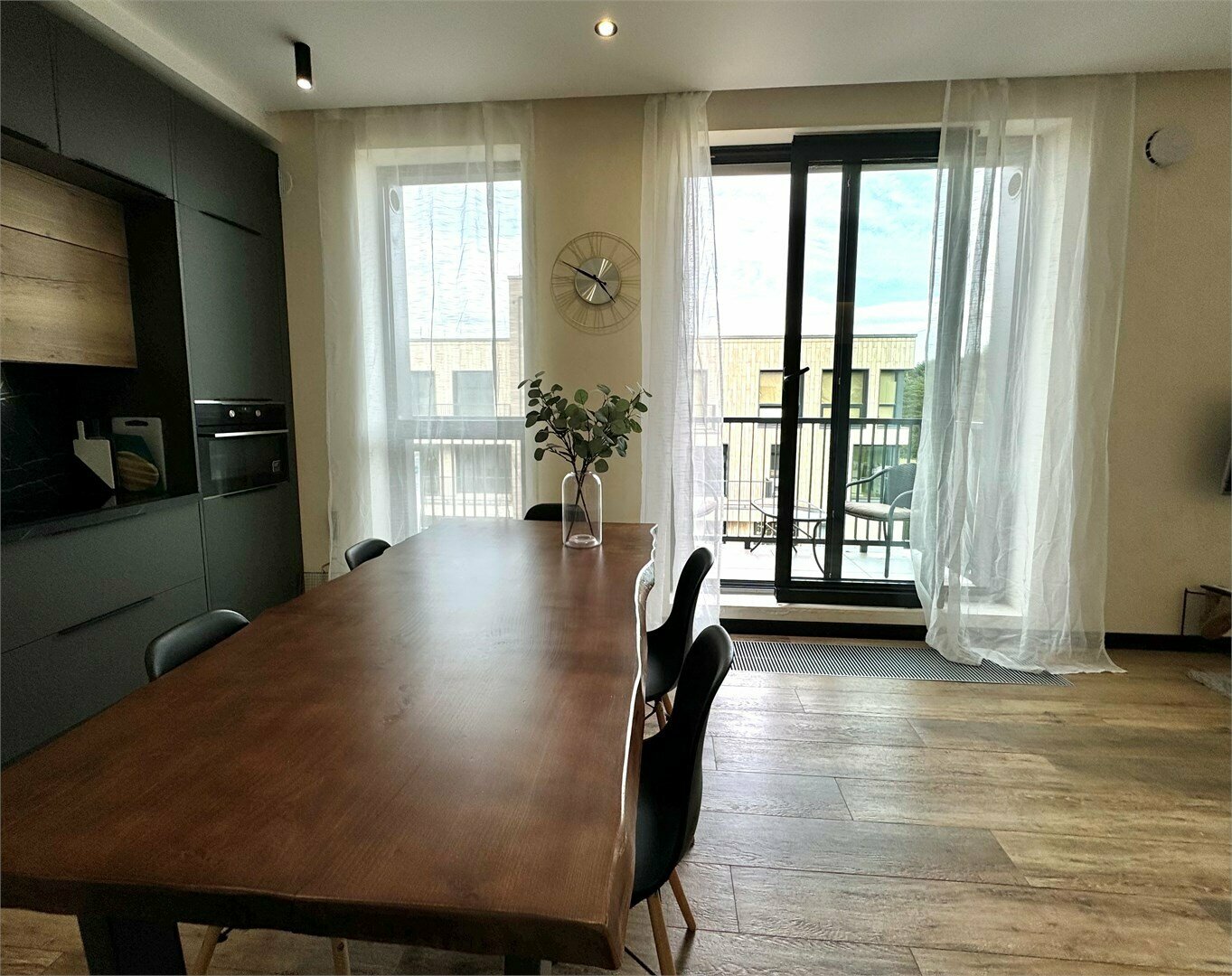 Апартаменты Adventure Люкс 82м.