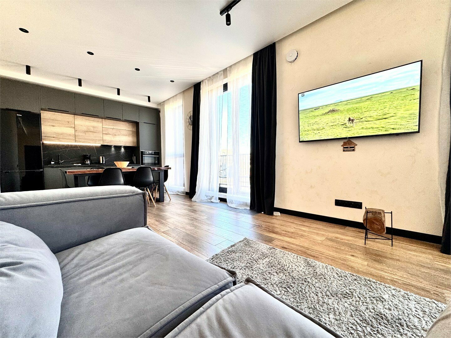 Апартаменты Adventure Люкс 82м.