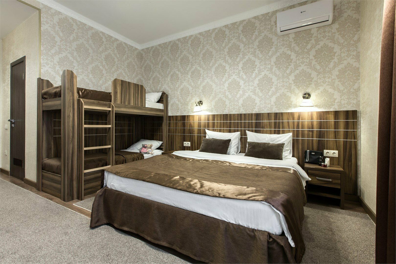 Семейный делюкс