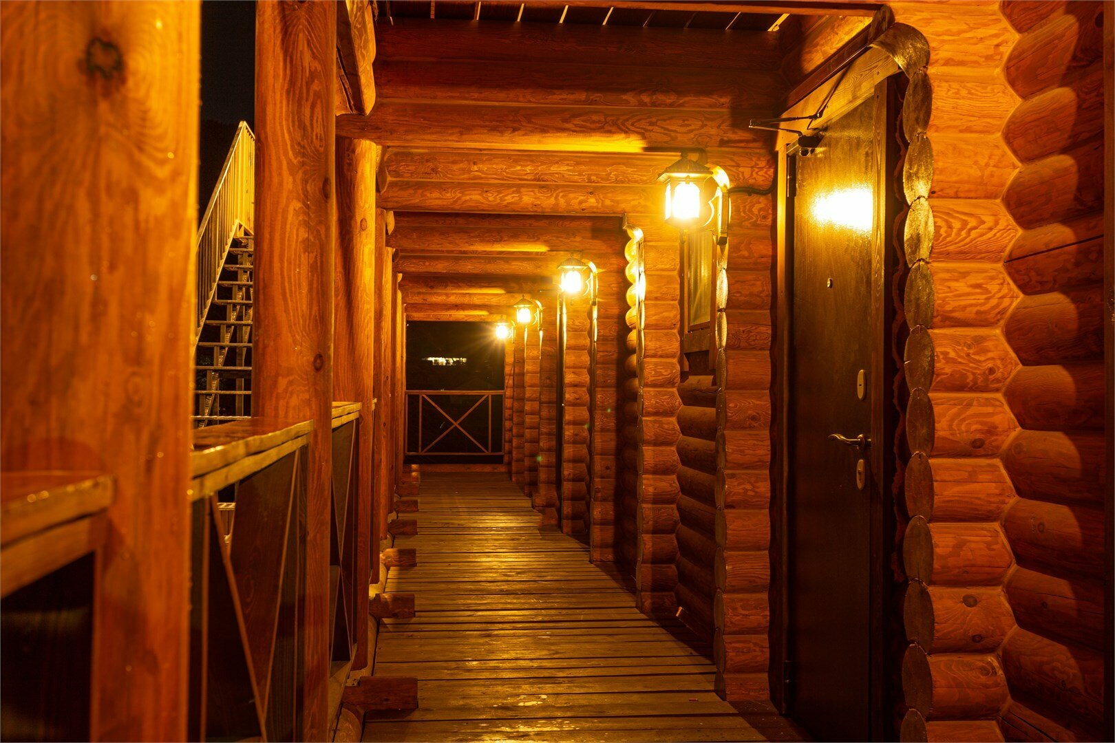 Двухкомнатные апартаменты Делюкс с балконом