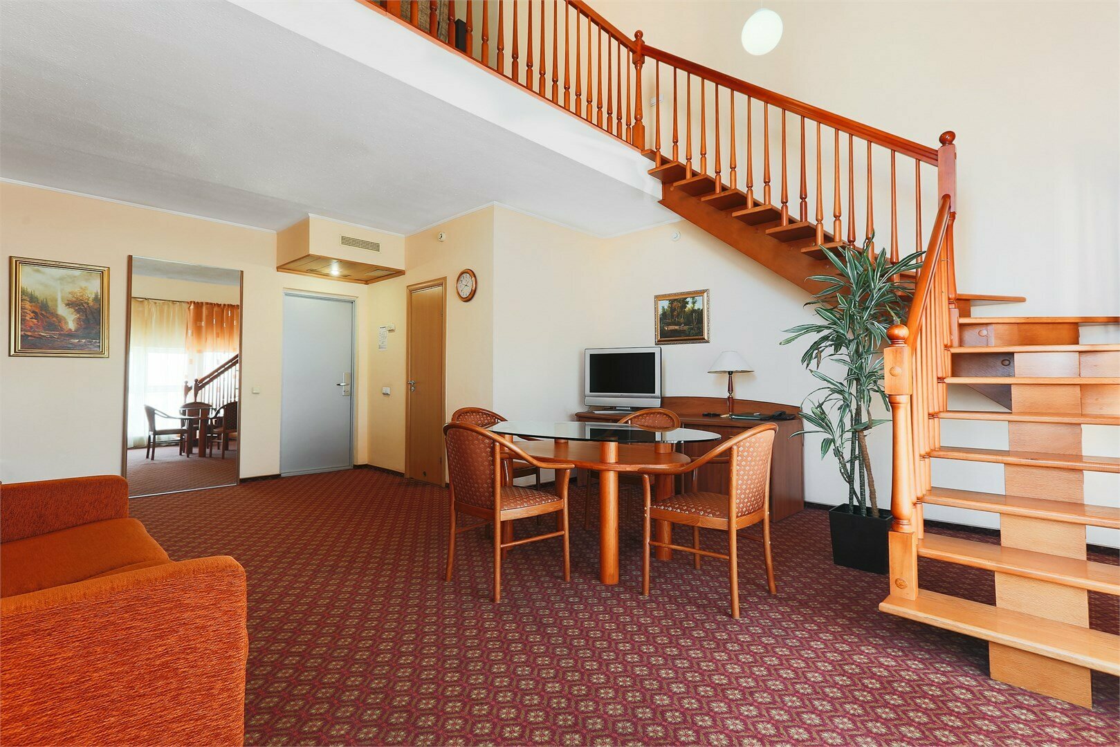 Сьют трехкомнатный