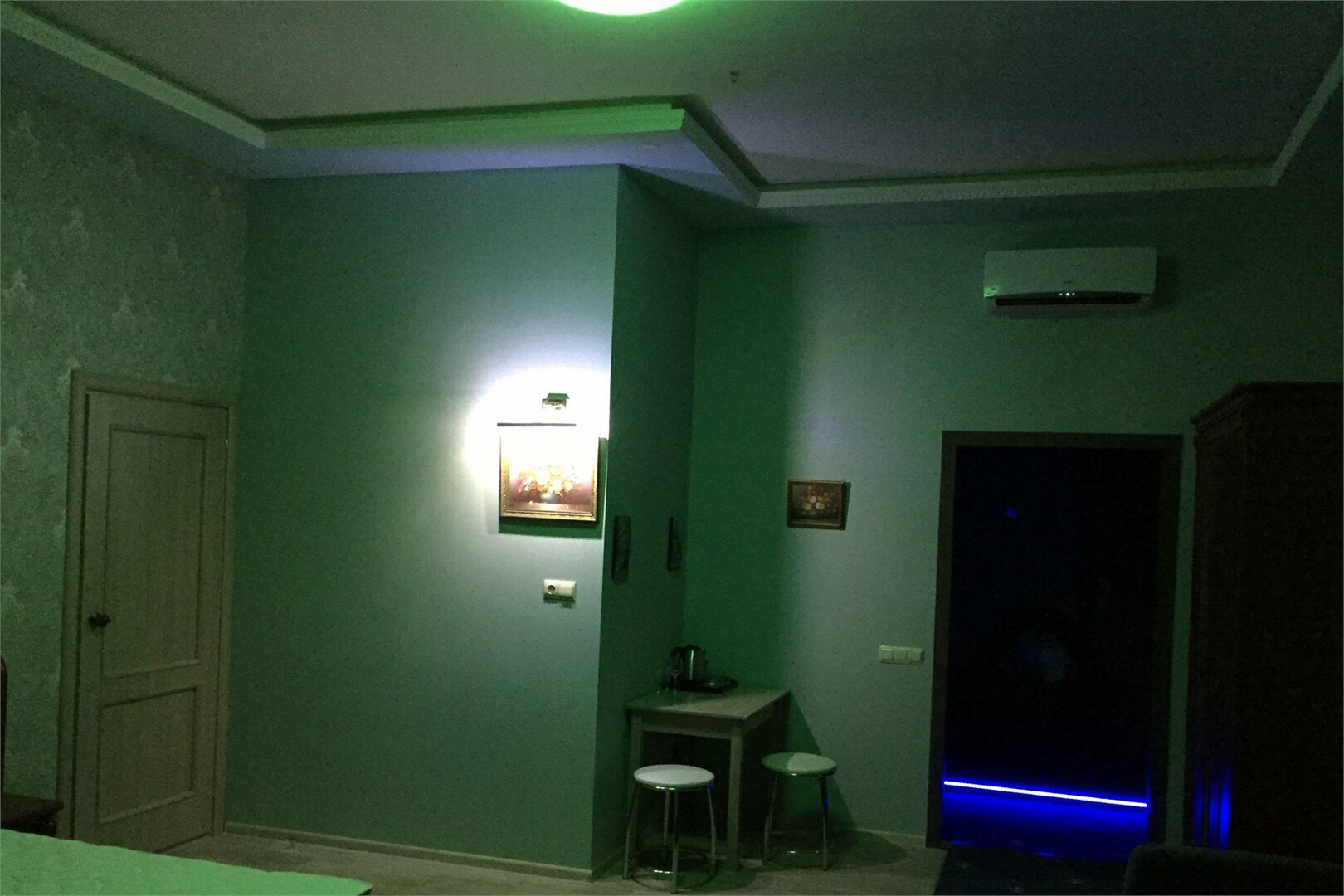 Люкс с кроватью размера «king-size» и гидромассажной ванной