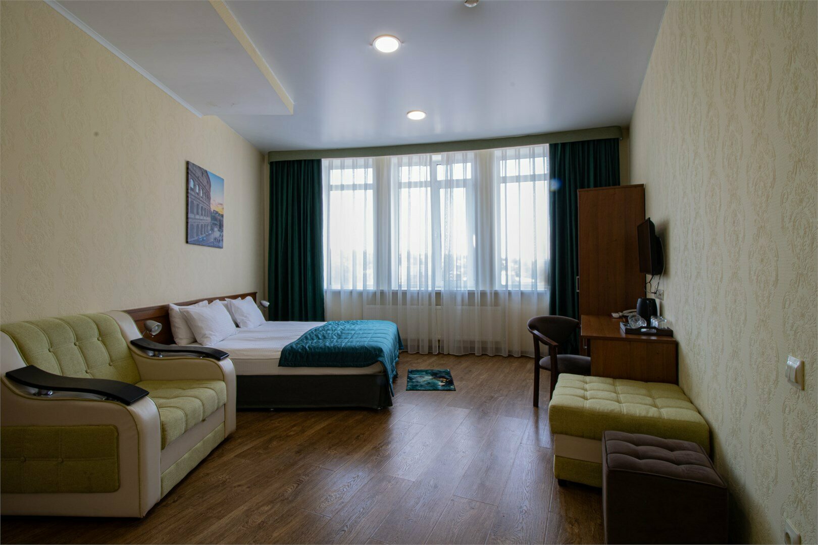 Люкс большой двухкомнатный 45кв.м. "1й КОРПУС" Вокзальная