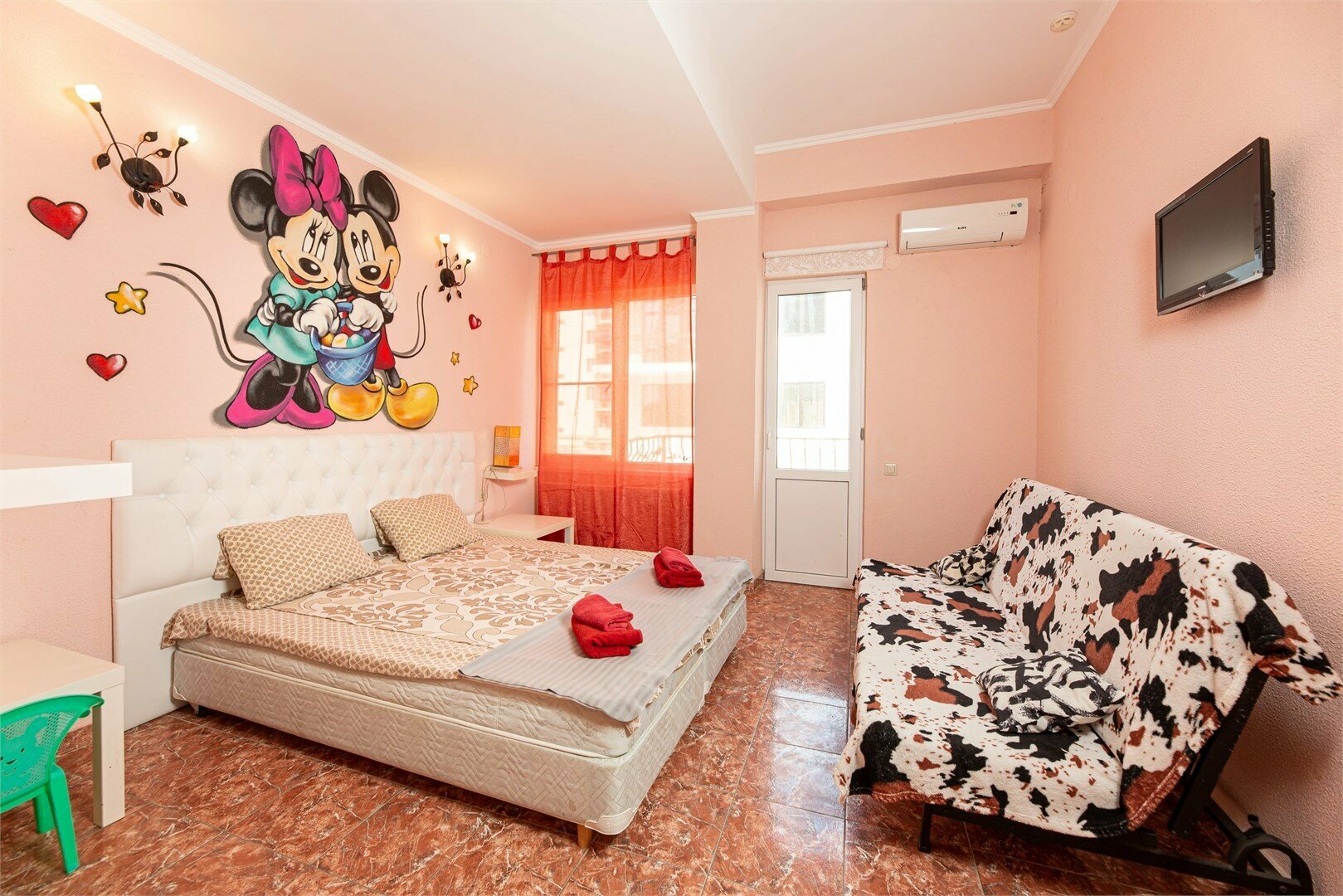 Трехместный стандартный номер с балконом