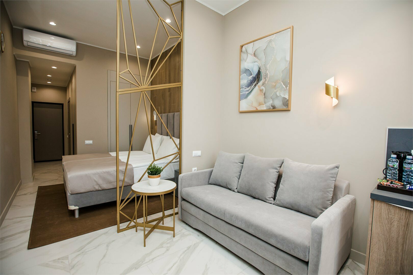 Студия Полулюкс с видом на Навагинскую