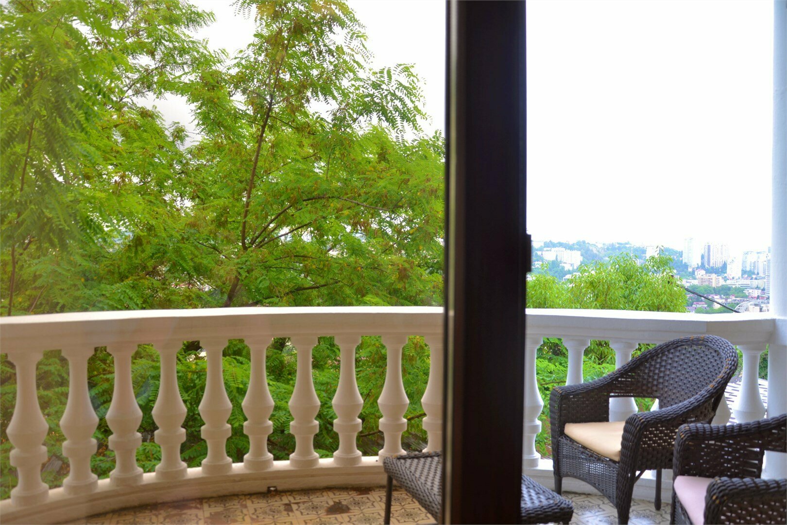 Люкс с балконом