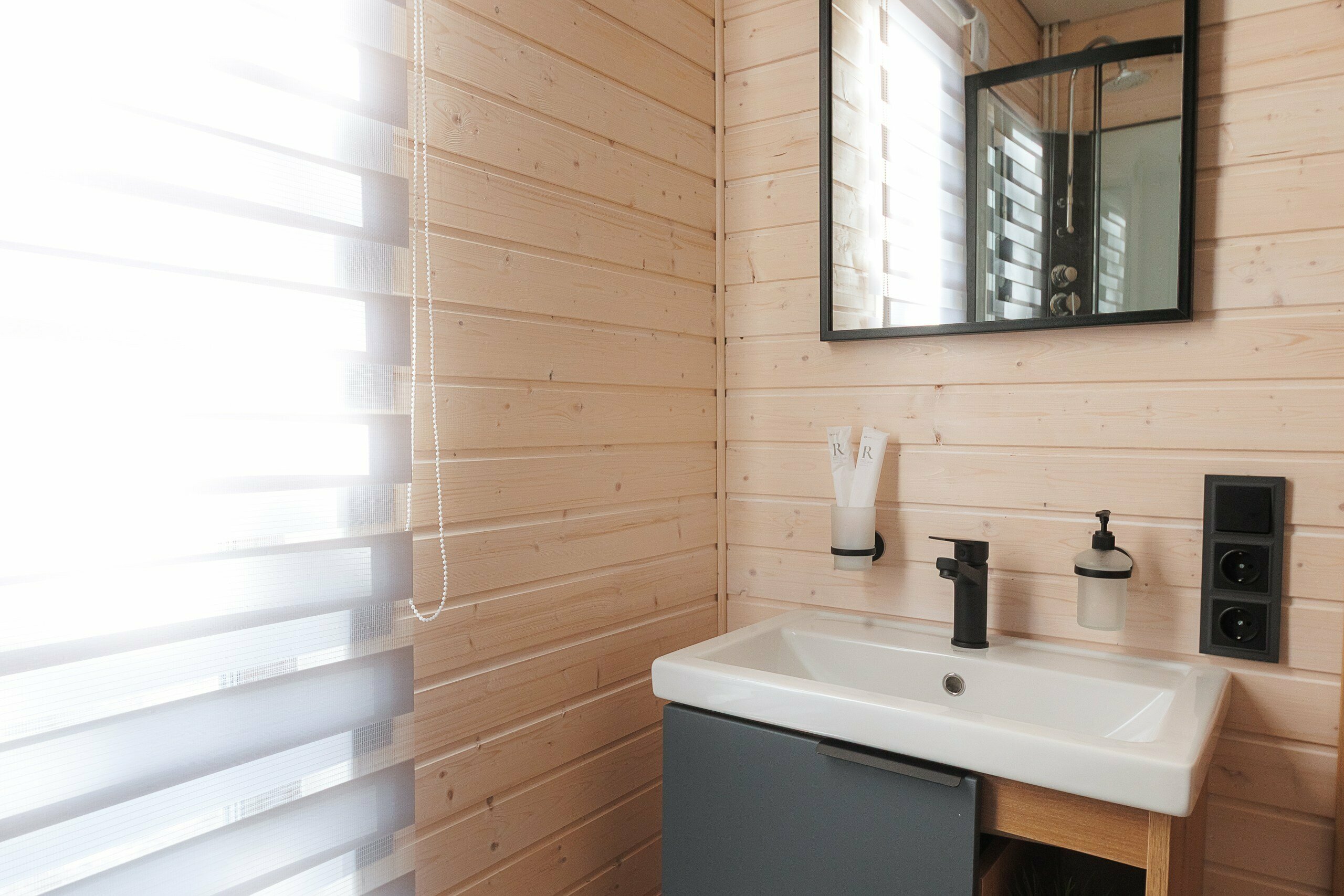 Двухкомнатный домик с душевой