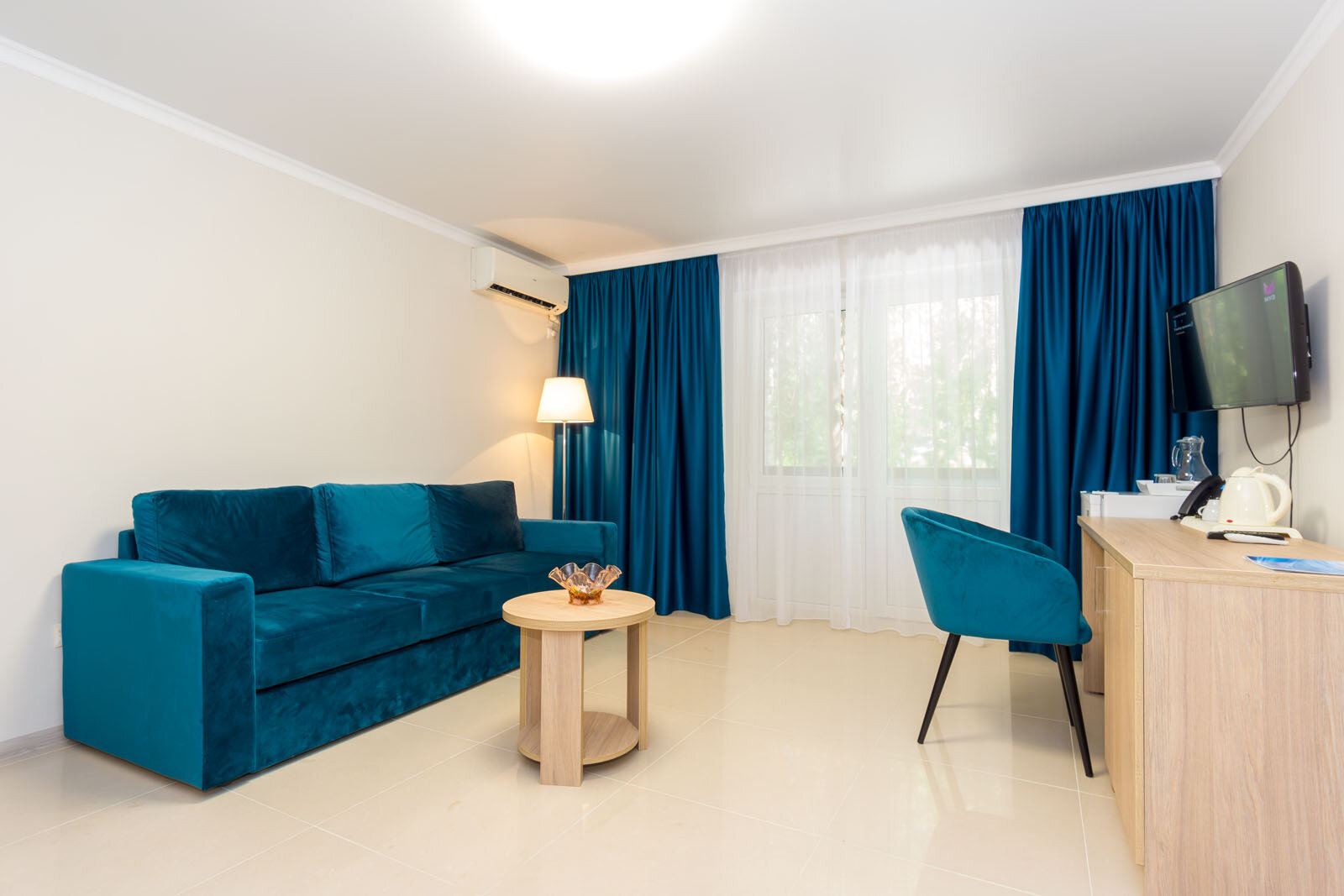 Двухкомнатный двухместный с дополнительным местом "Улучшенной комфортности" с лоджией