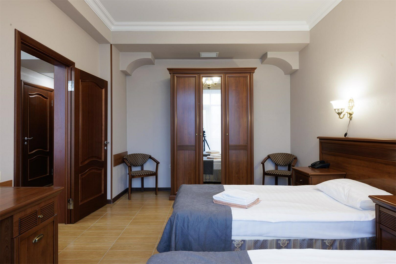 Люкс с балконом