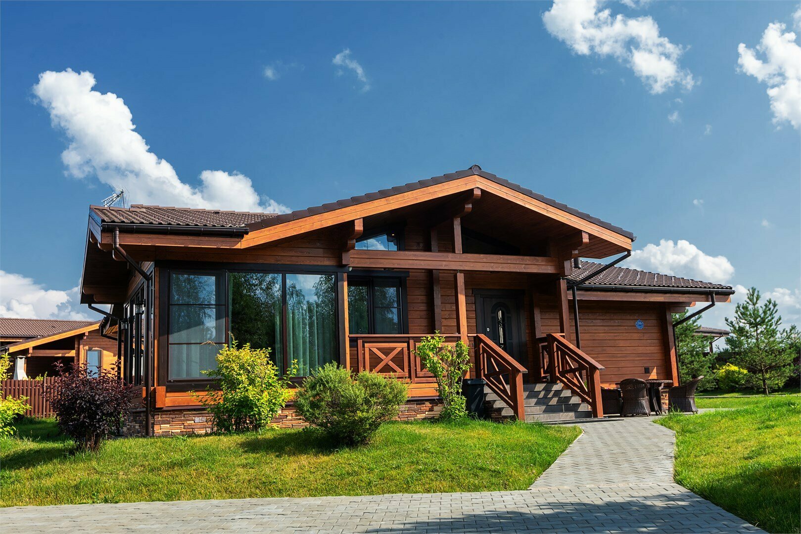 Коттедж "Царица осени" (4 спальни)