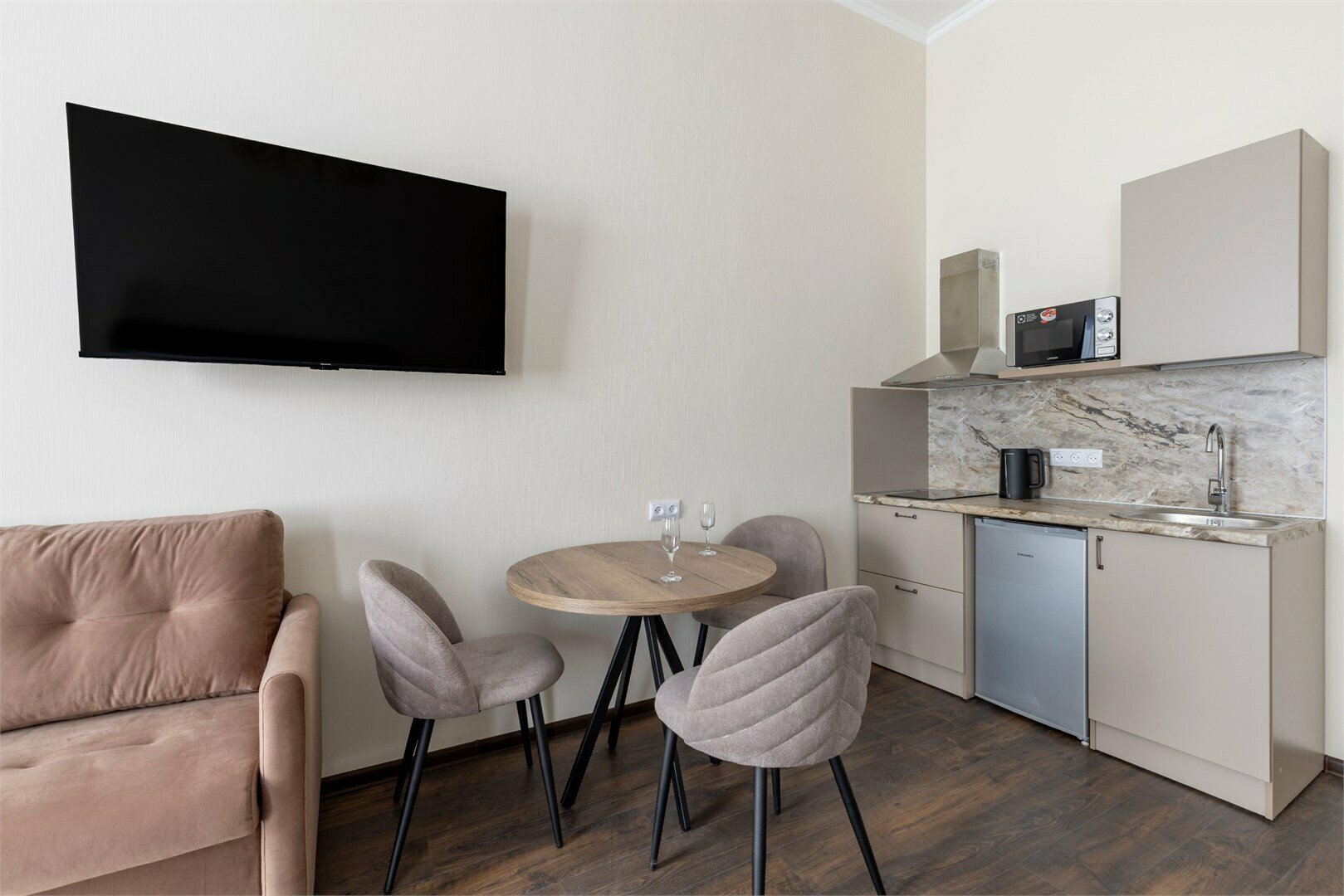 Делюкс Апартаменты с кроватью "Кинг-Сайз" и видом на город №5