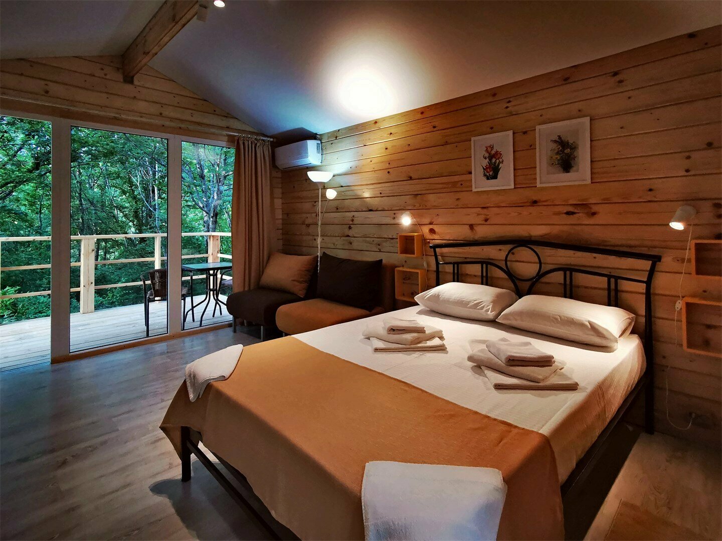 Дом с видом на лес