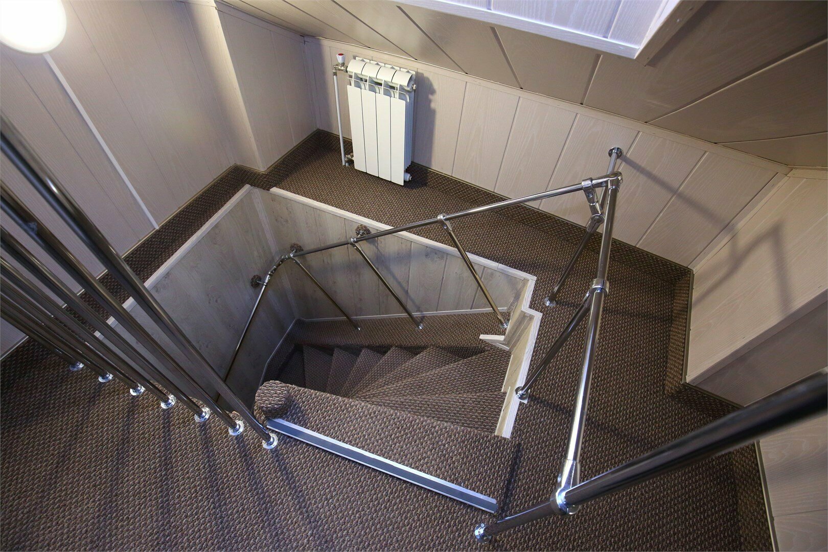 1 категория (Четырех-местный номер с отдельным входом, мансарда)