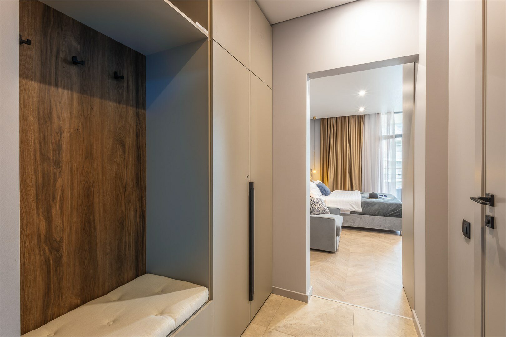 Студия Africa боковой вид на море