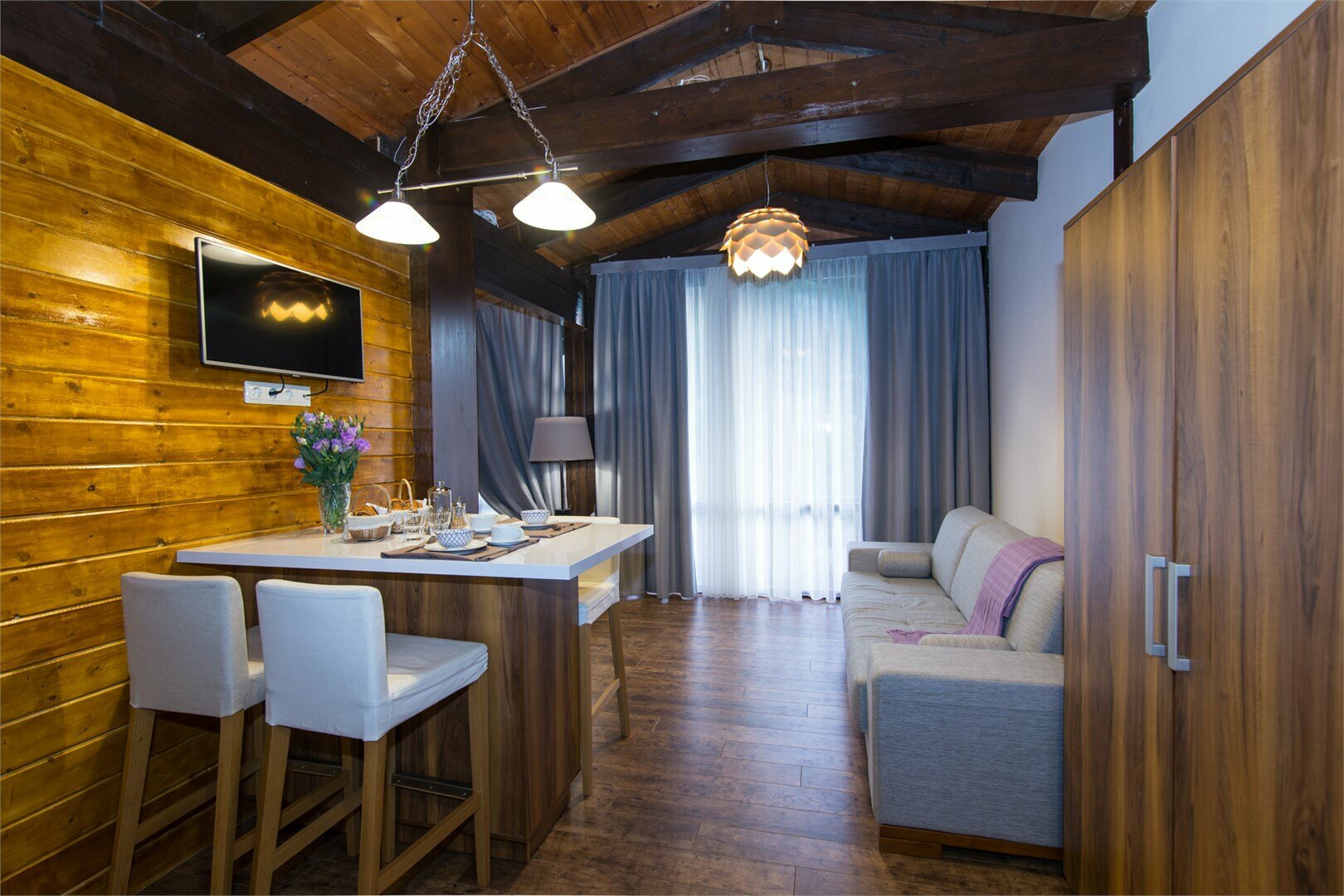 Номер-студия с видом на горы