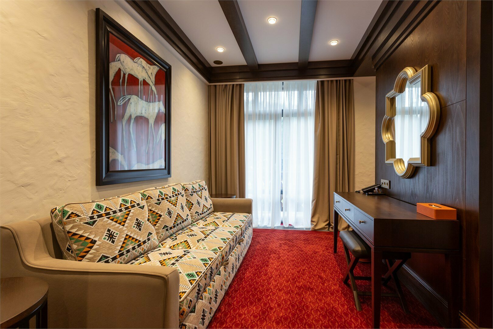 DELUXE С БАЛКОНОМ