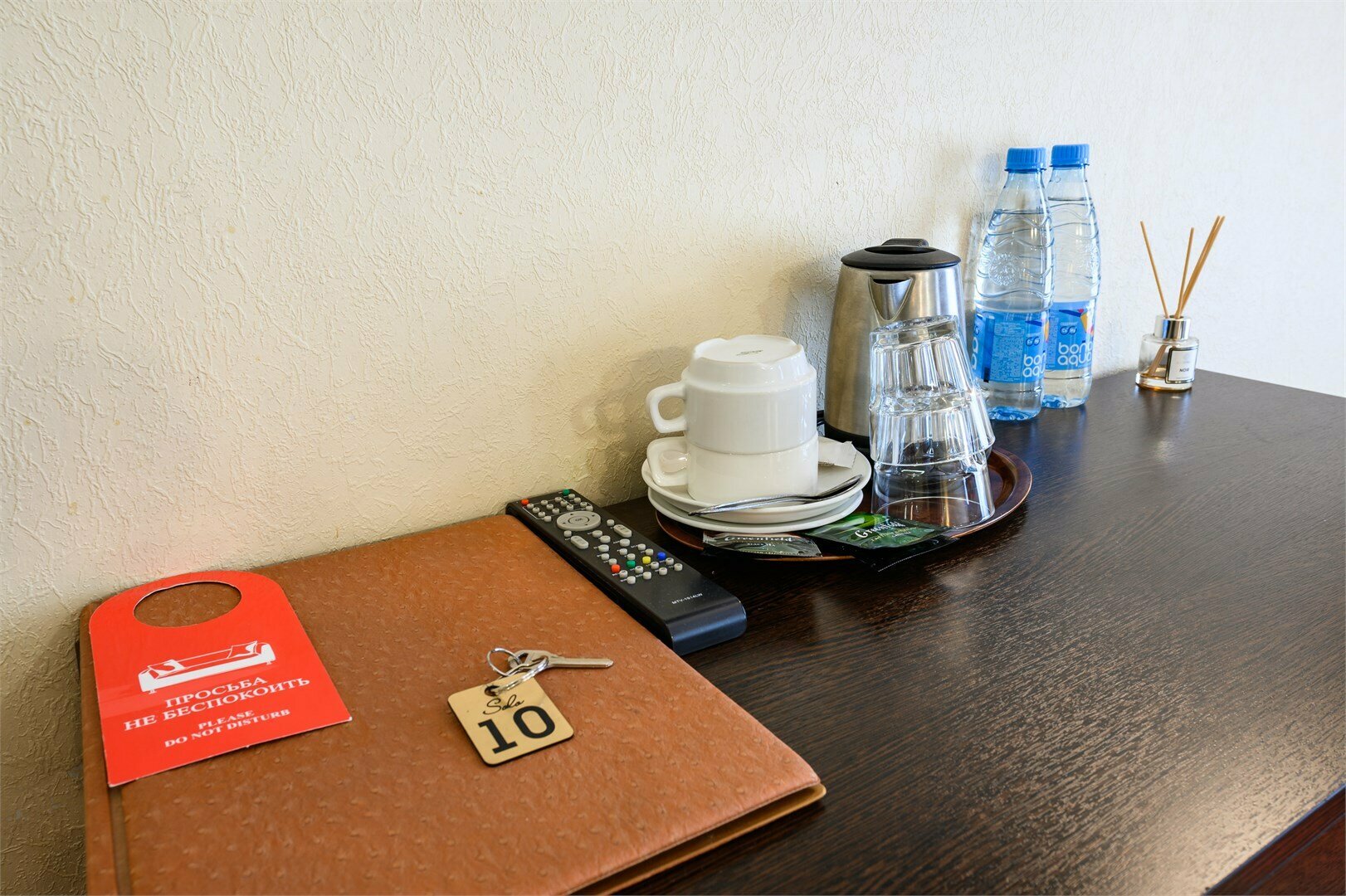 Улучшенная двухместная комната с 1 или 2 кроватями и диваном-кроватью