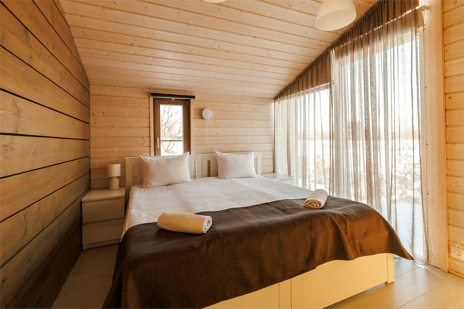 Коттедж «Финский с сауной» с 2мя спальнями (до 5 мест)