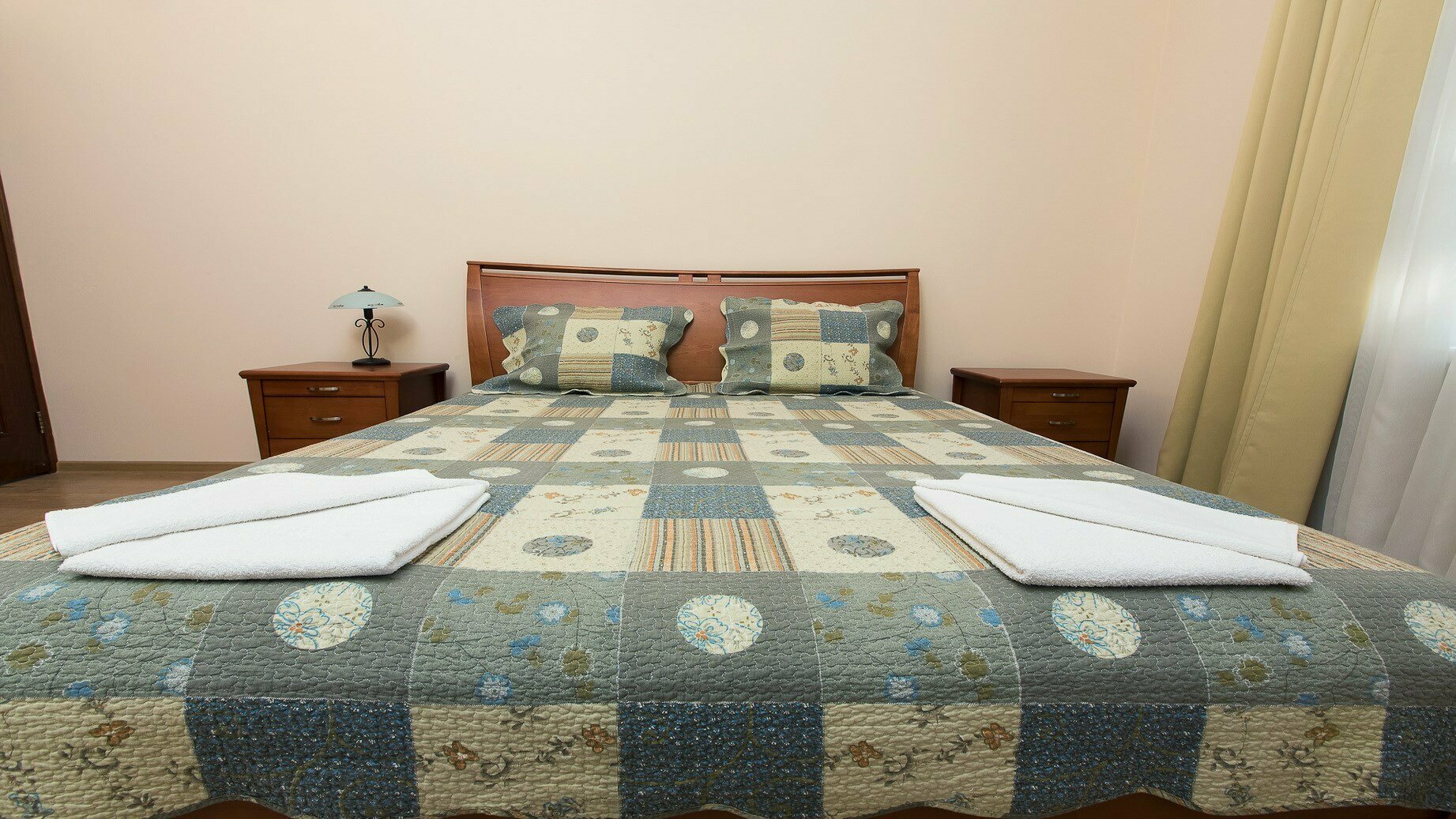 Полулюкс 14, 2й этаж, отдельный вход