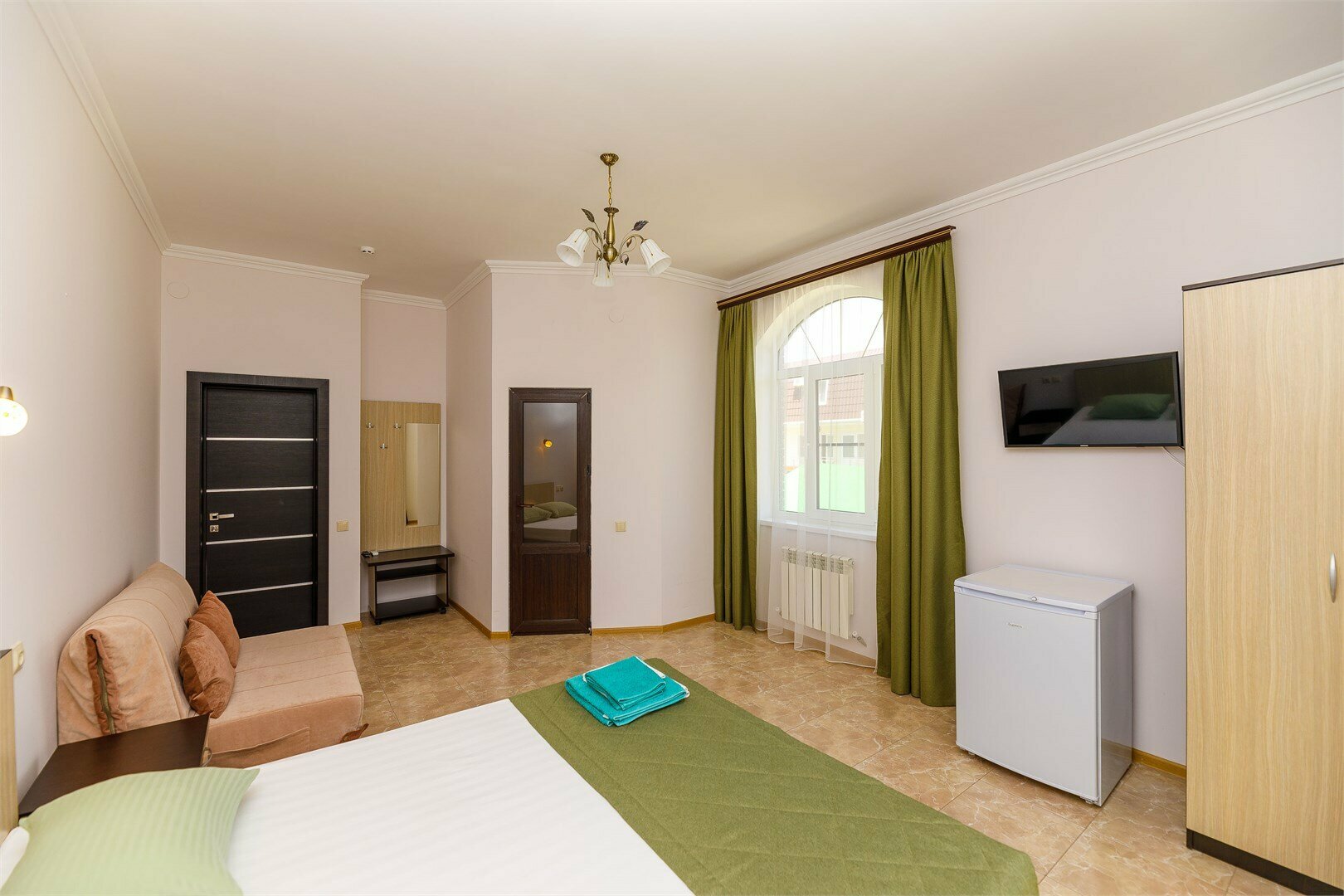 Четырехместный номер с балконом с видом на море