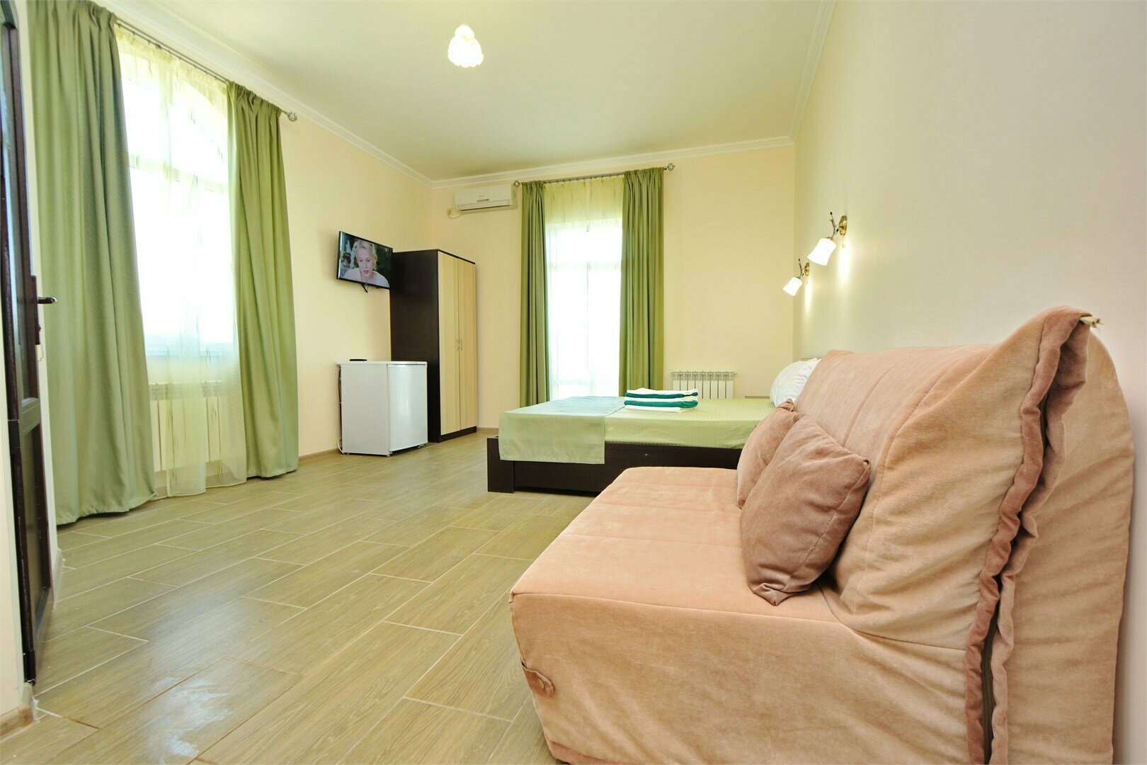 Четырехместный номер с балконом с видом на море