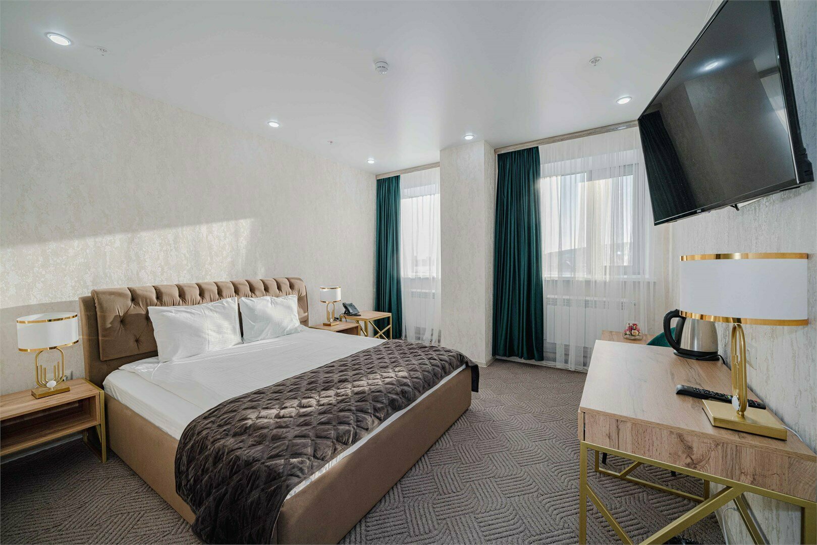 Люкс с видом на озеро