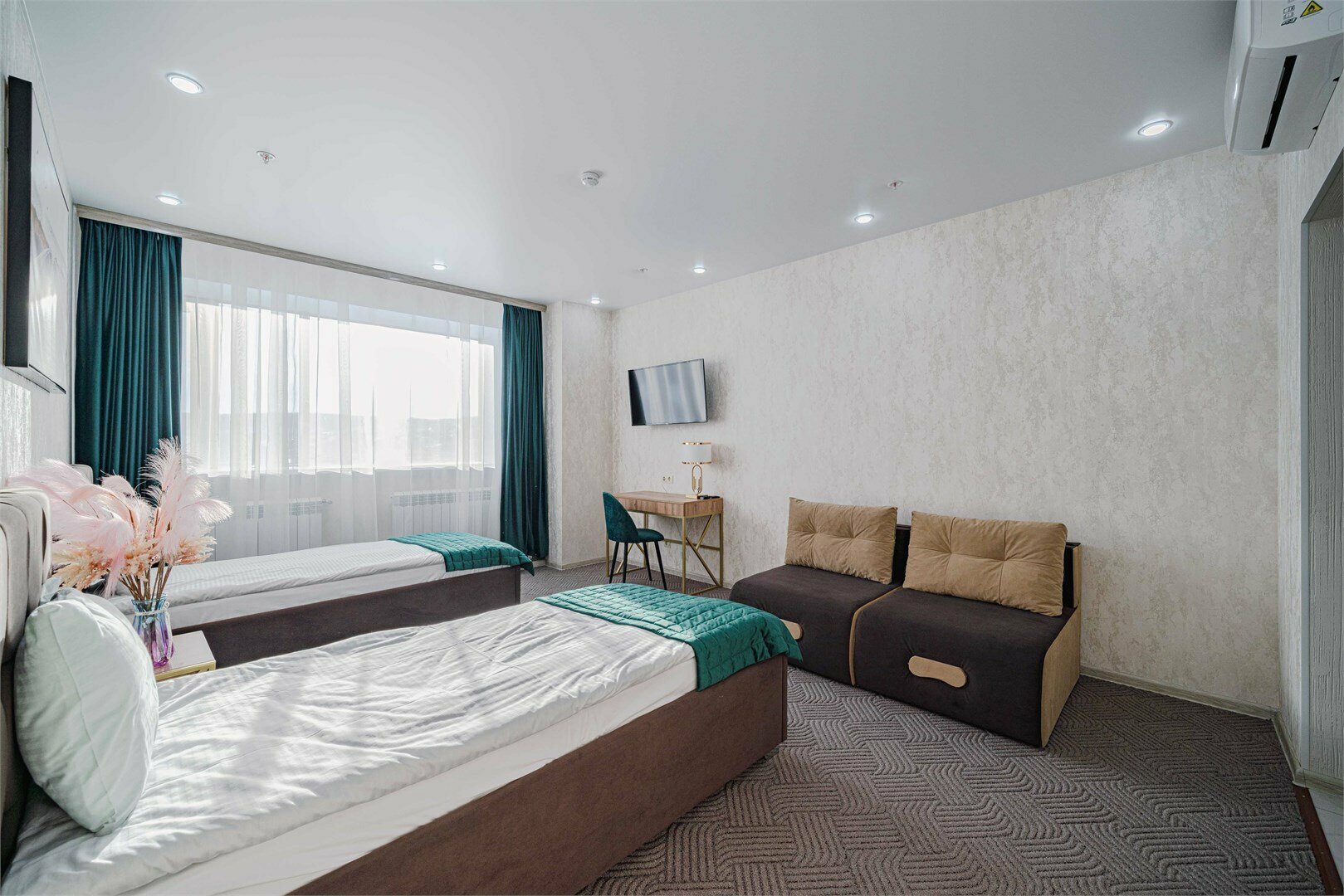 Люкс с видом на озеро