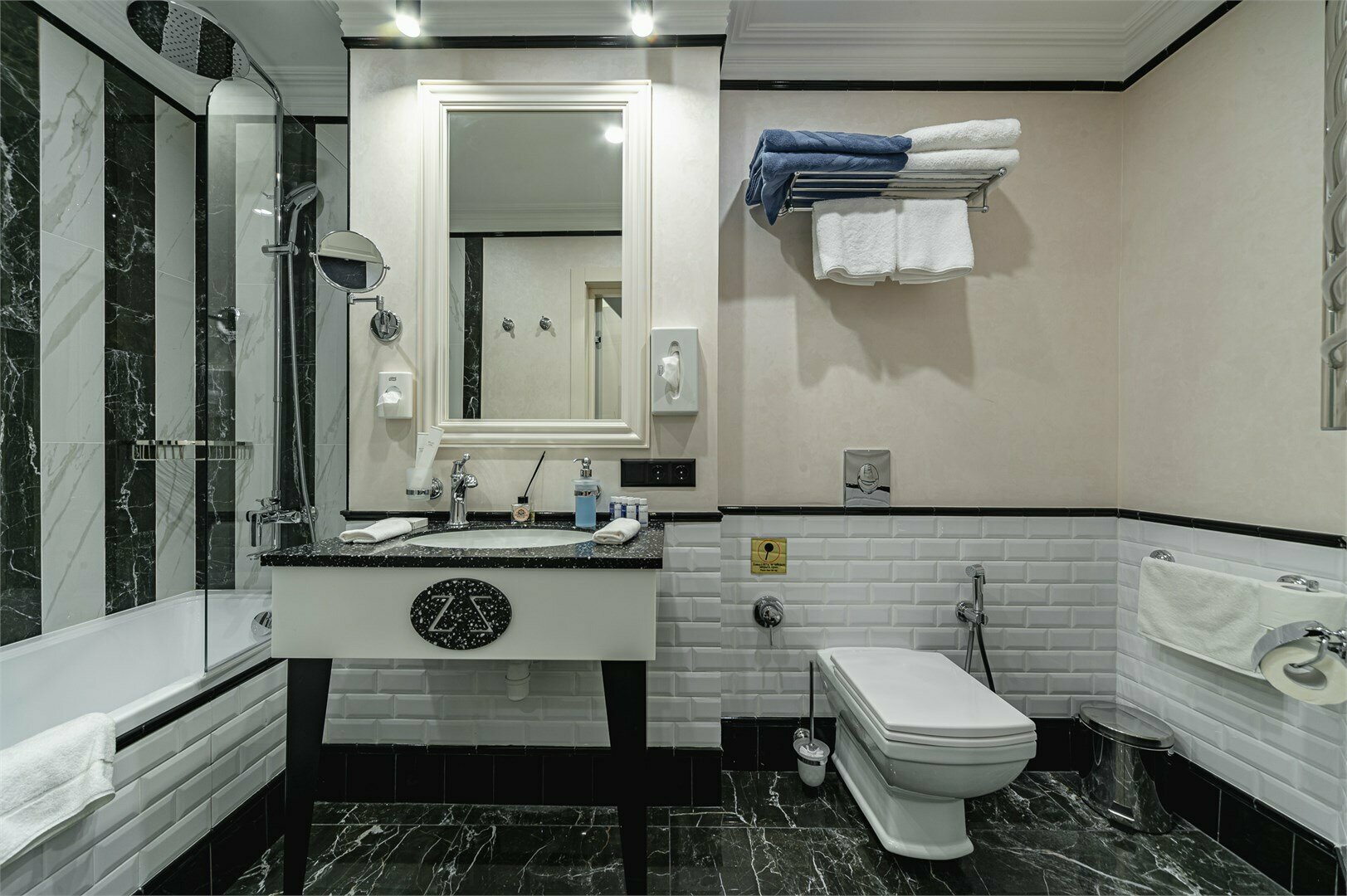 Студия с видом на море