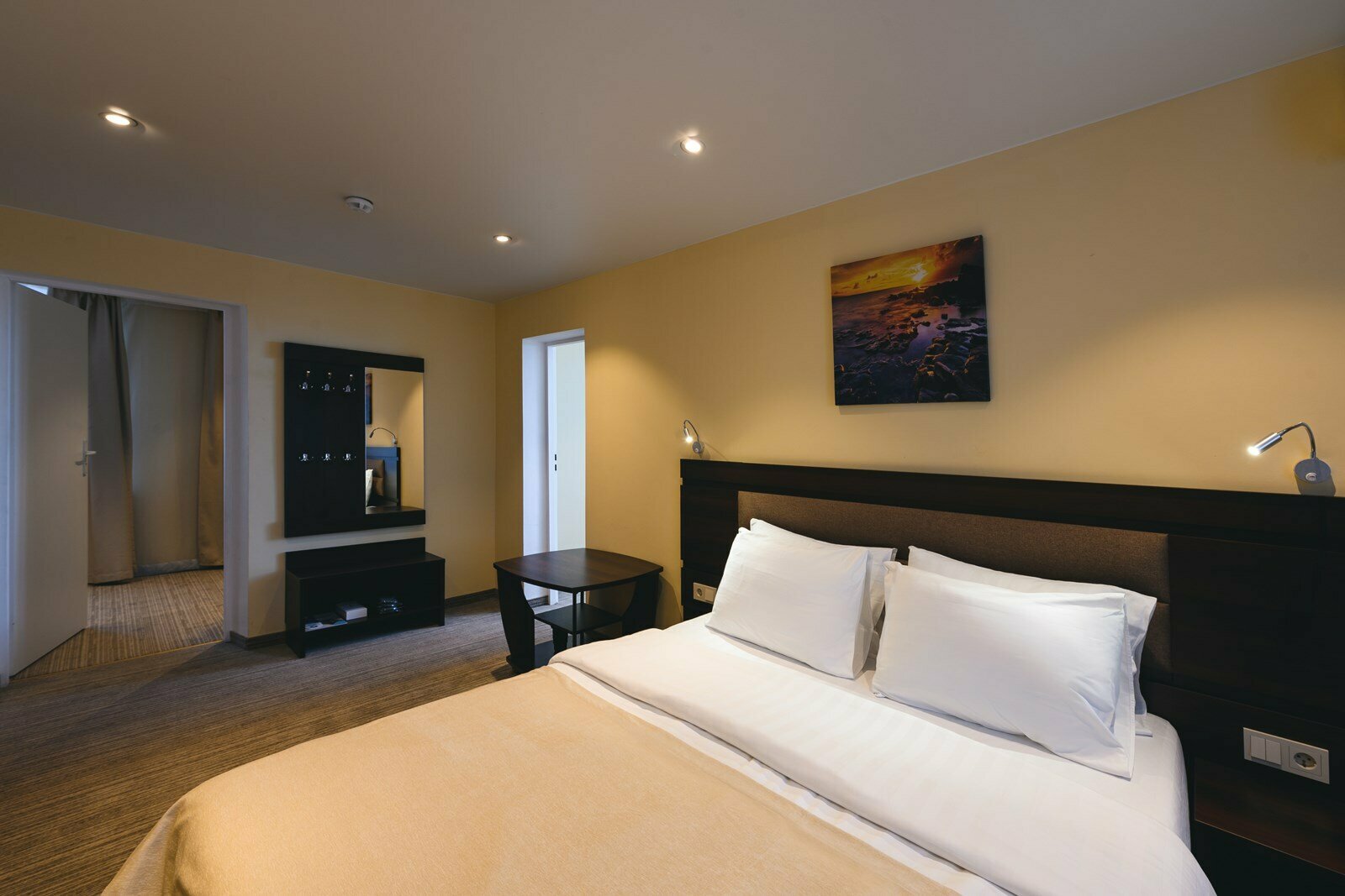 Комфорт трёхкомнатный «Sungate»