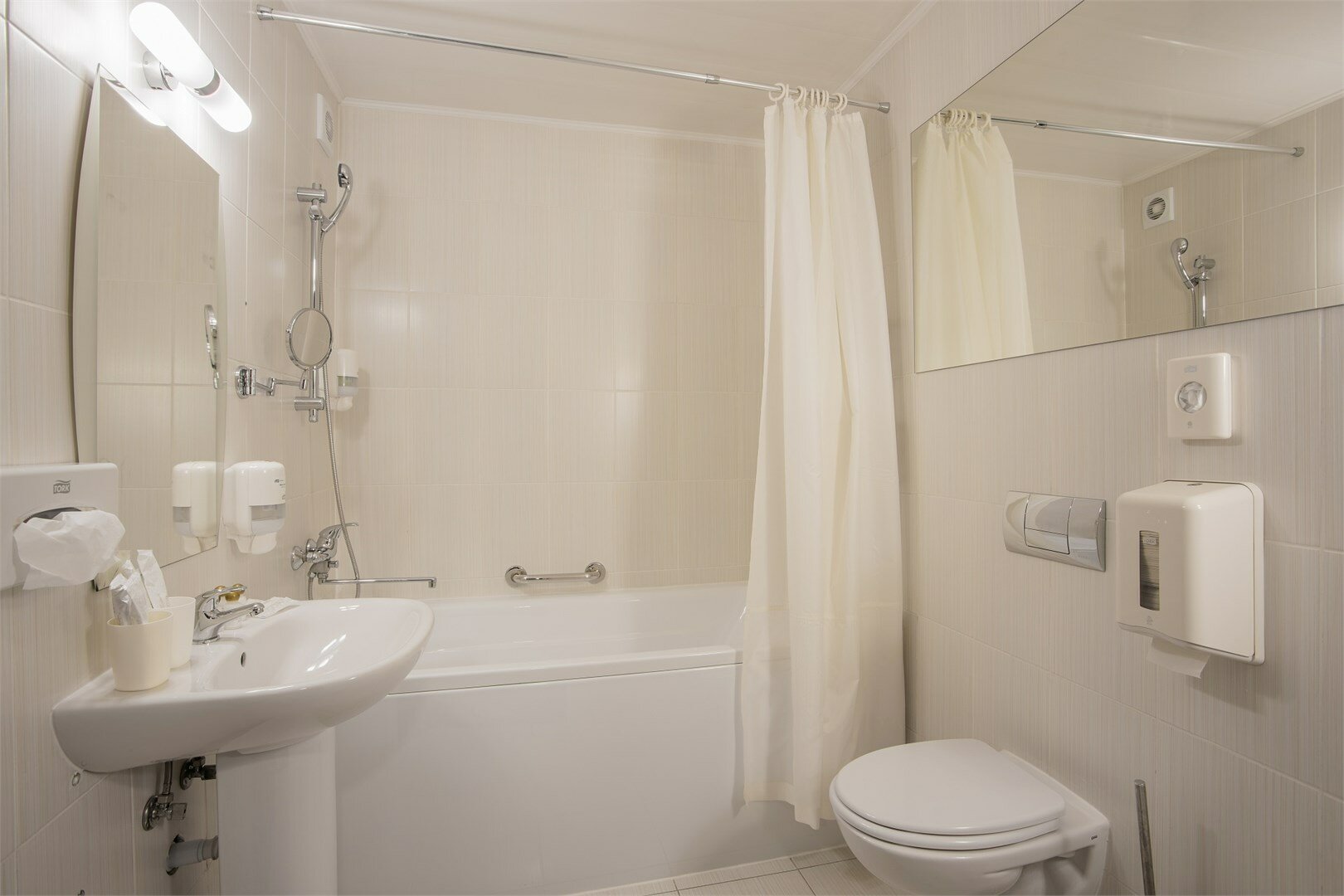 Люкс с кроватью размера «king-size»