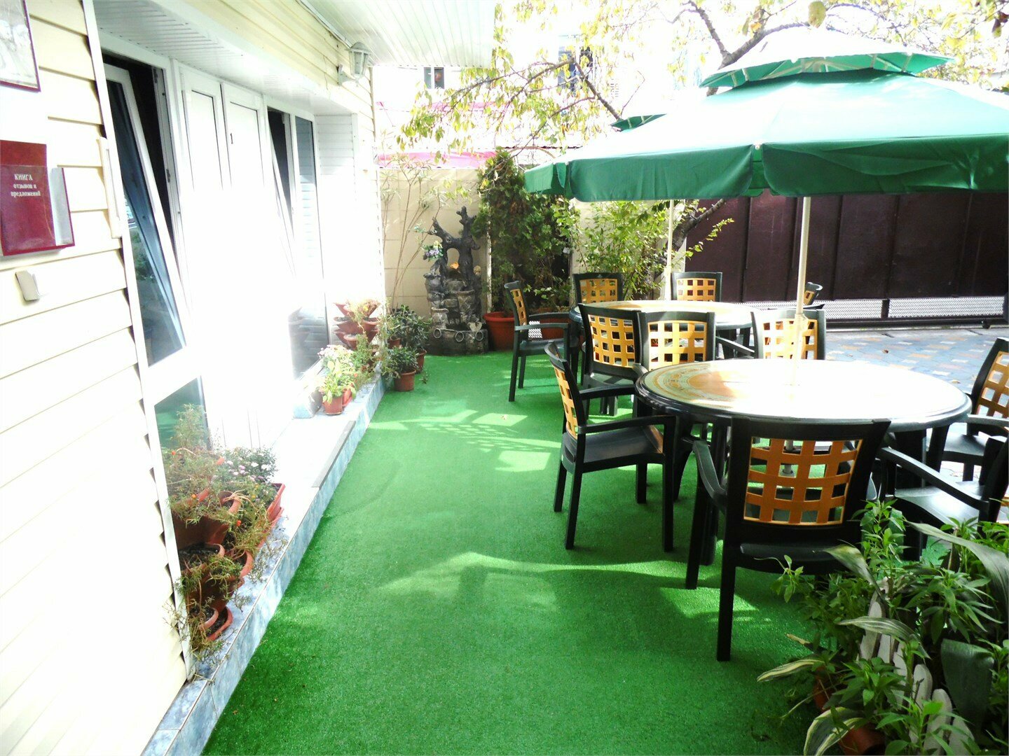 5-ти местный семейный двухкомнатный первый этаж