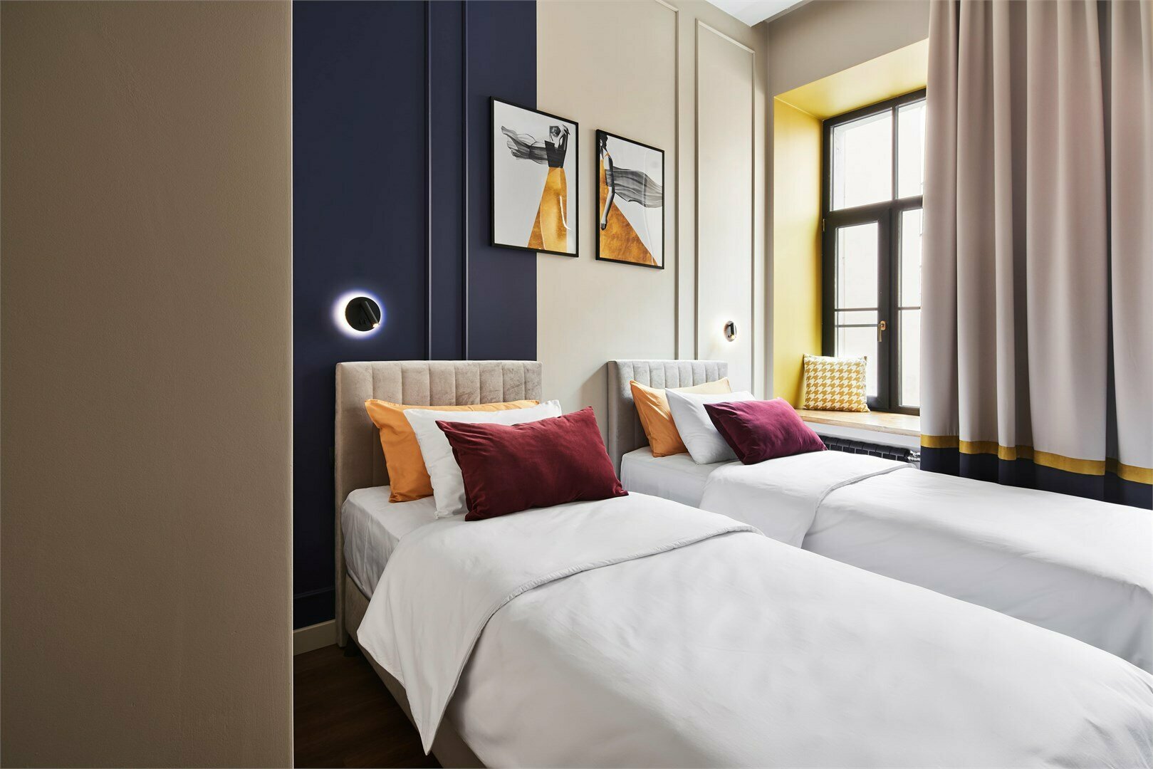 Номер студио с видом во двор