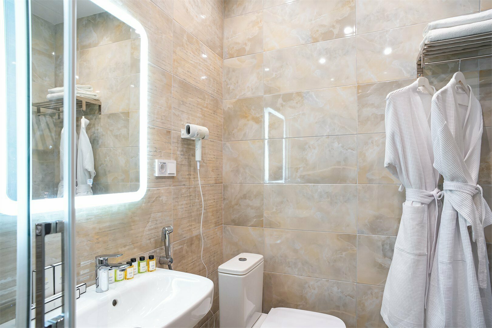 Полулюкс с 1 двуспальной кроватью