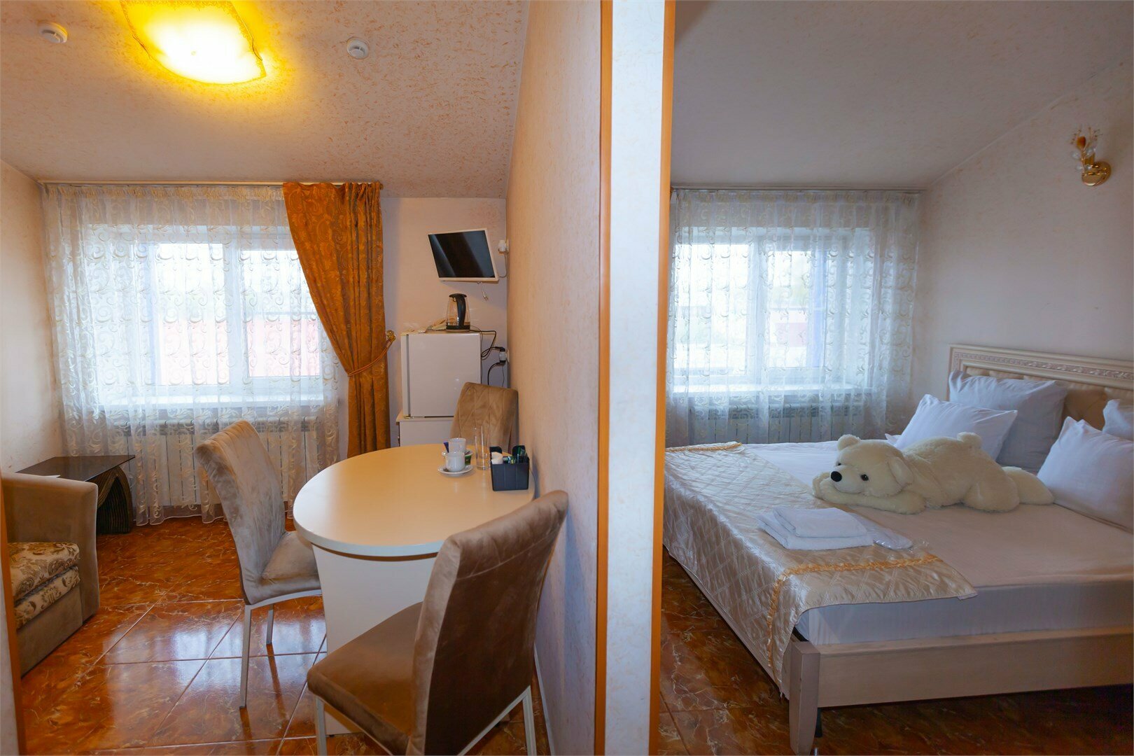 СЕМЕЙНЫЙ 2-х комнатный (4-местный) на 3 этаже. Старый номерной фонд