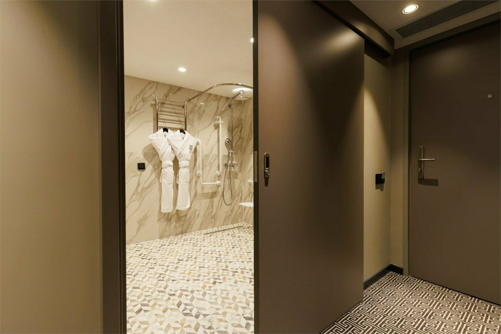 Классик для гостей с ограниченными физическими возможностями