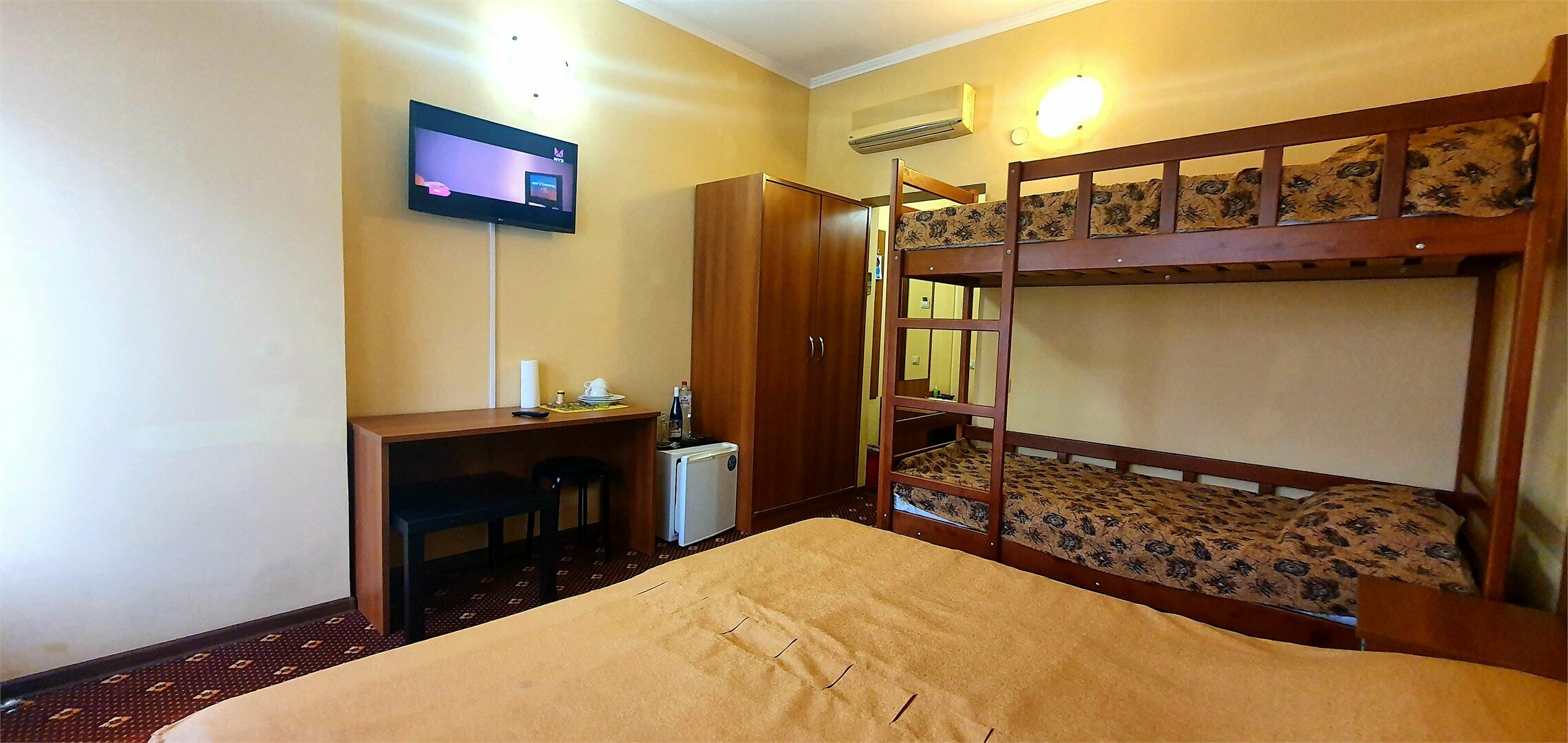 Семейный номер с балконом № 34