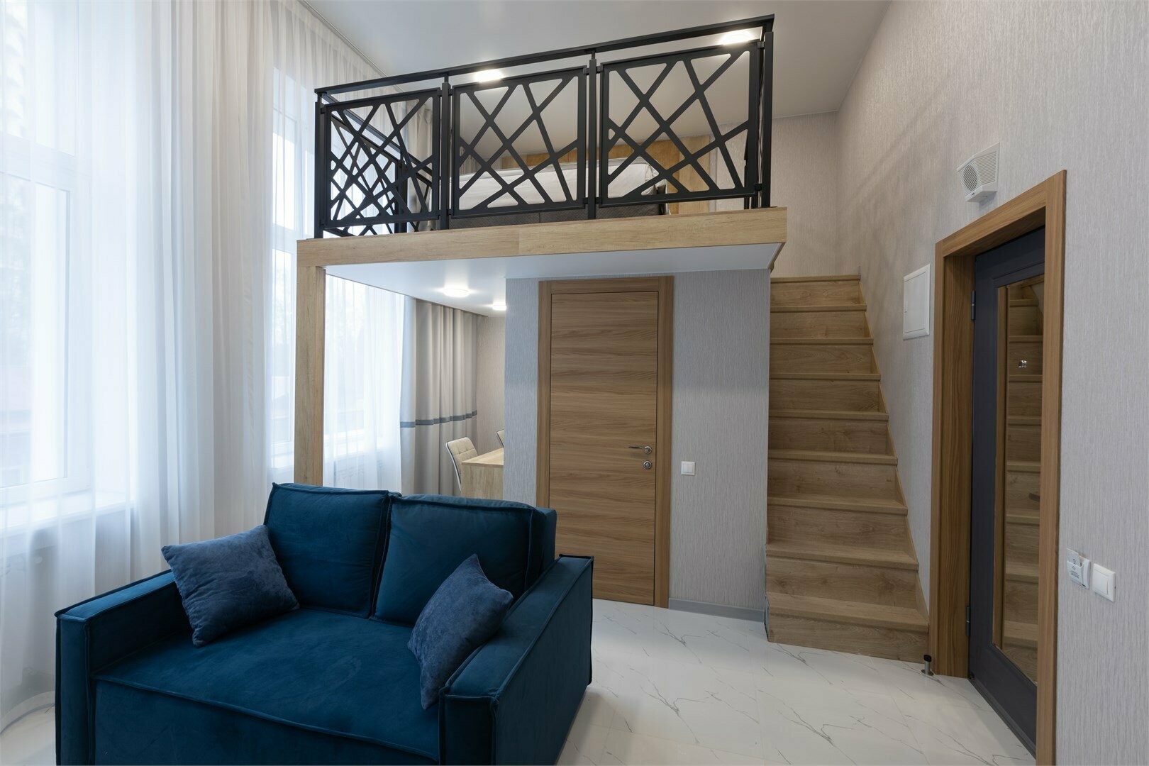 ДЖУНИОР ДВУХУРОВНЕВЫЙ