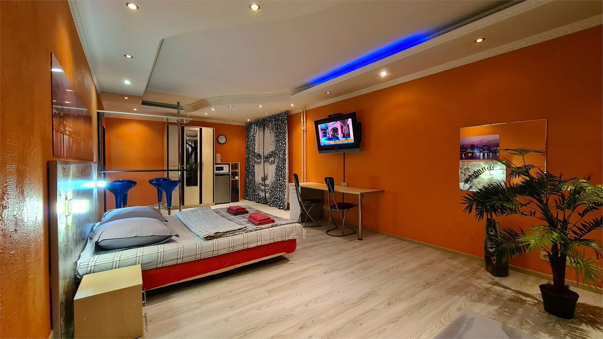 Номер-студия Делюкс с кроватью размера «king-size»