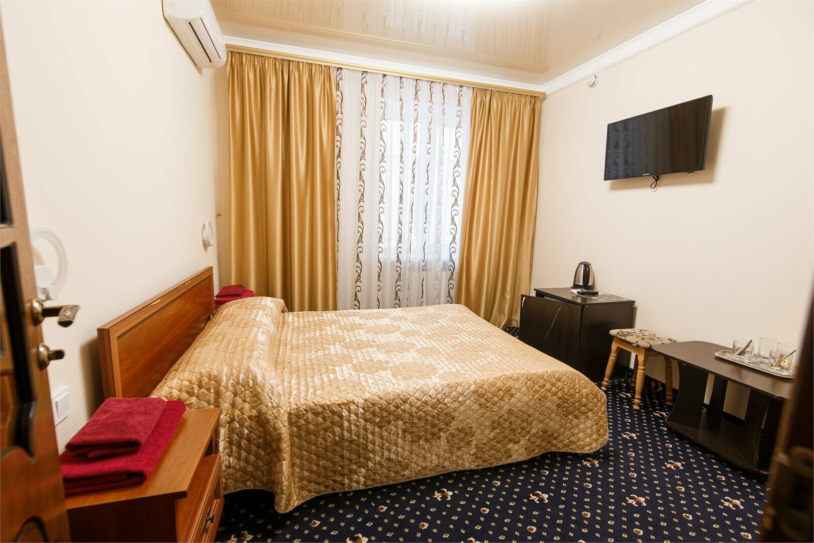 № 9 Стандартный номер с 2-х спальной кроватью