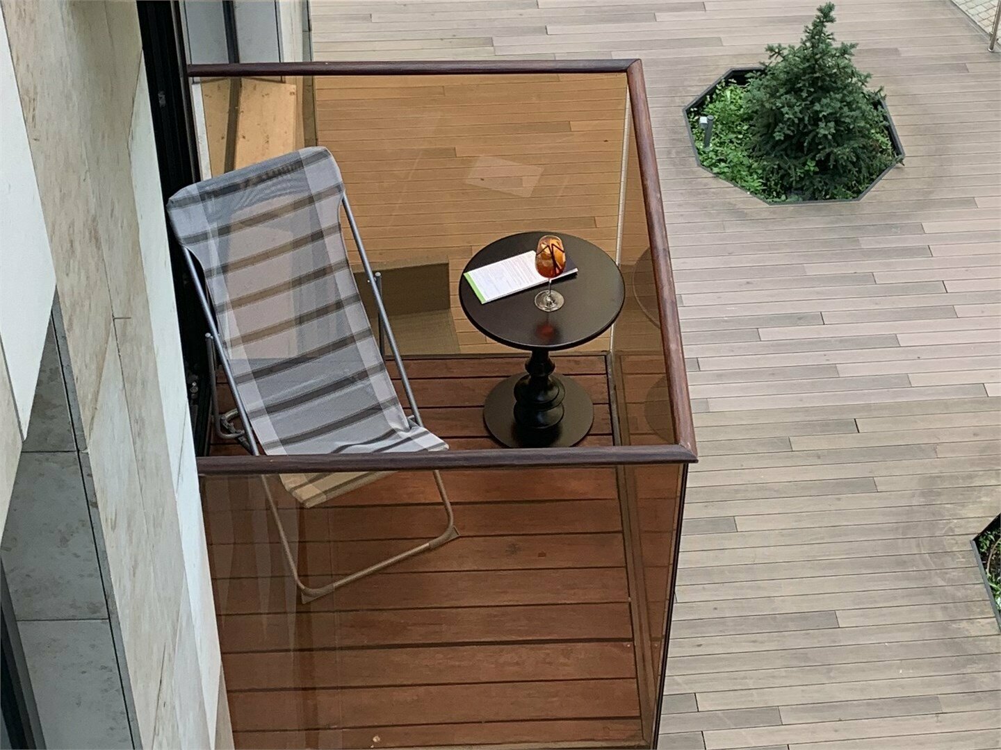 номер С БАЛКОНОМ и 1 двуспальной кроватью