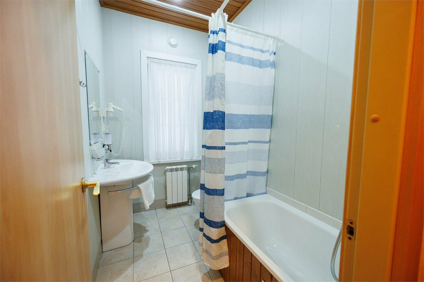 Небольшой двухместный номер с 1 кроватью